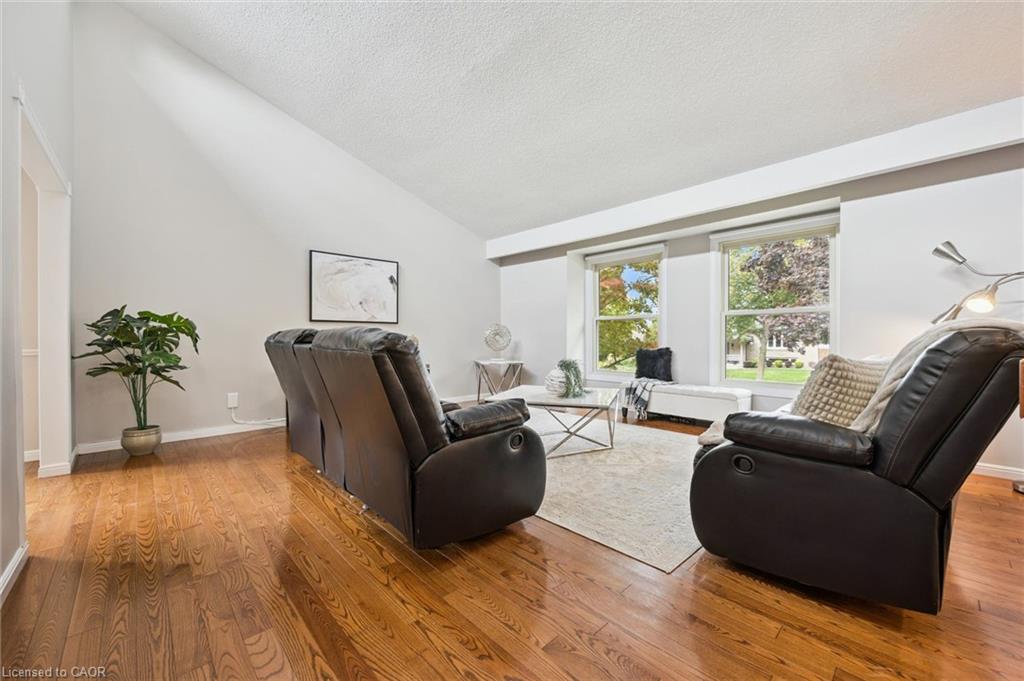21 Colebrook Court Property Photo 6