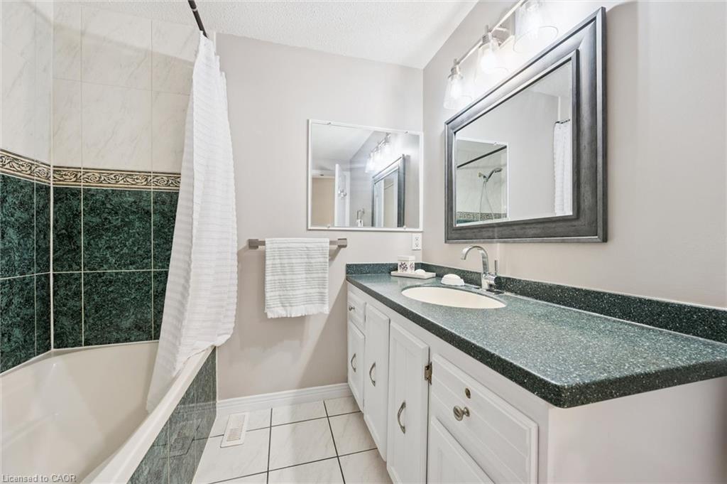 21 Colebrook Court Property Photo 27