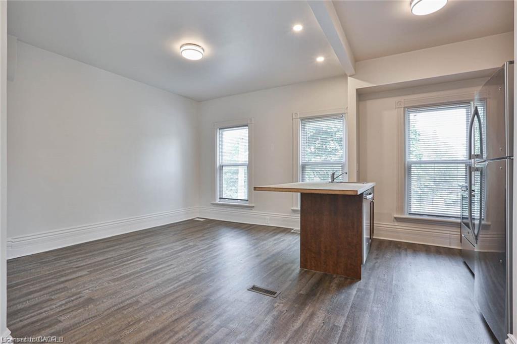 45 East Avenue Property Photo 18