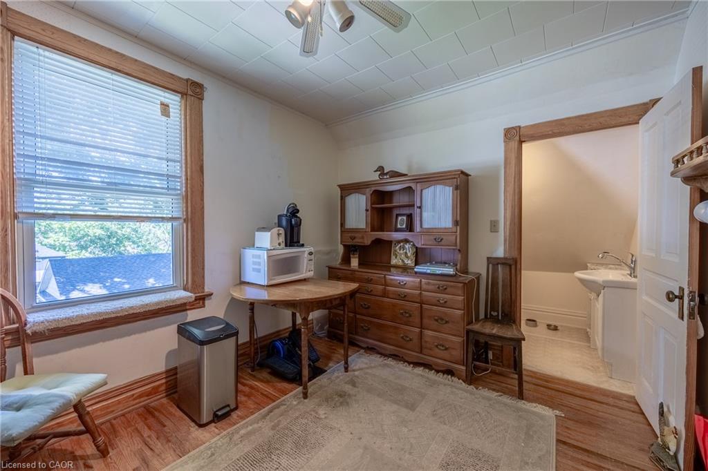 1004 Main Street Property Photo 23