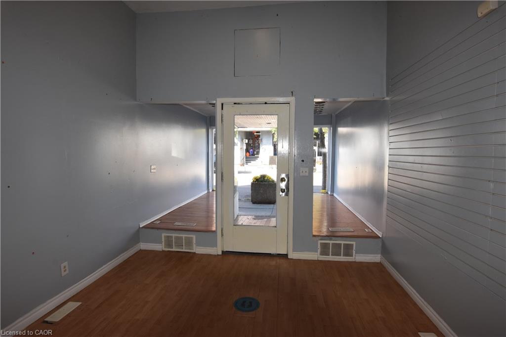 40 & 42 Robinson Street Property Photo 8