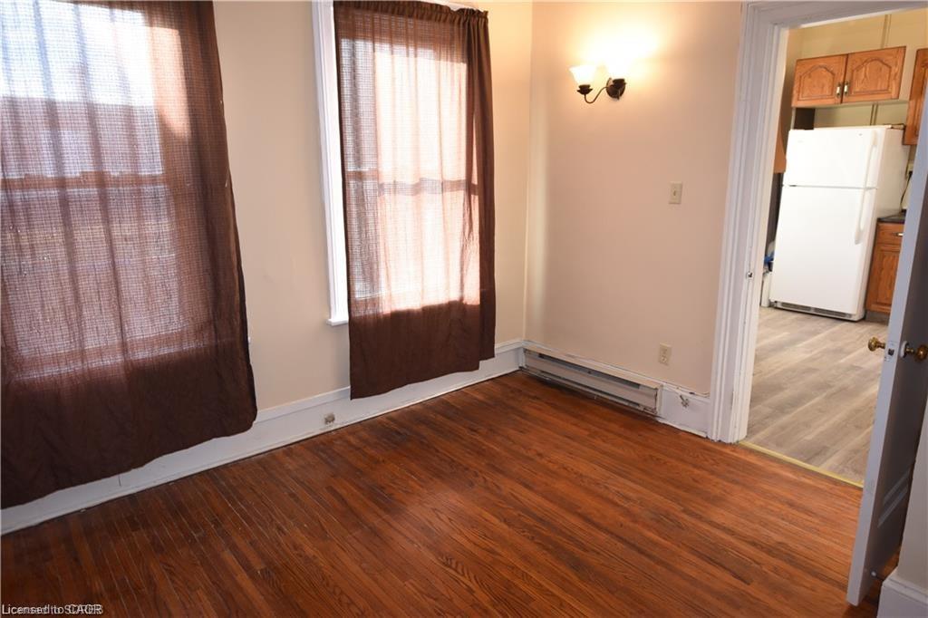 40 & 42 Robinson Street Property Photo 15