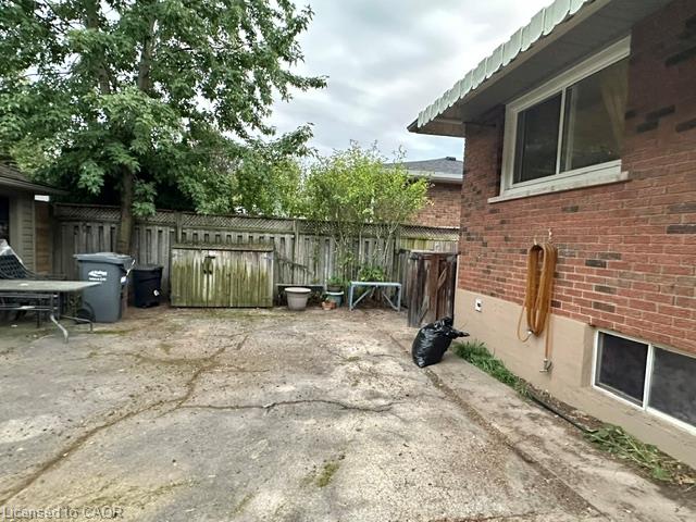 2428 Eileen Drive Property Photo 4