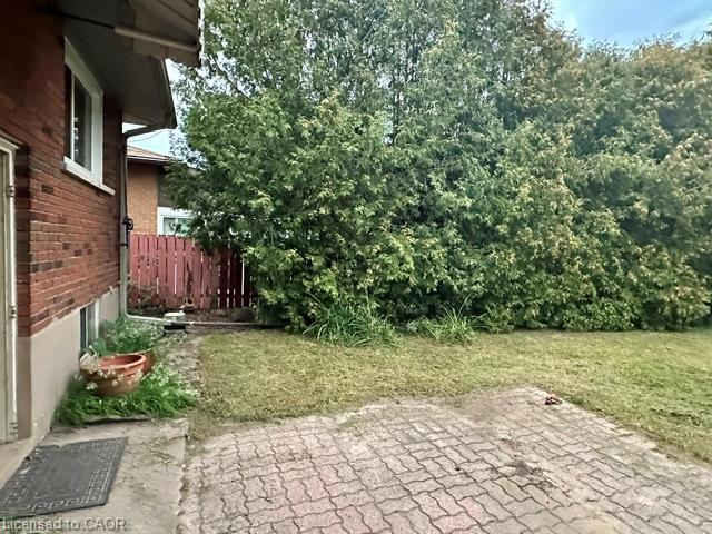 2428 Eileen Drive Property Photo 5