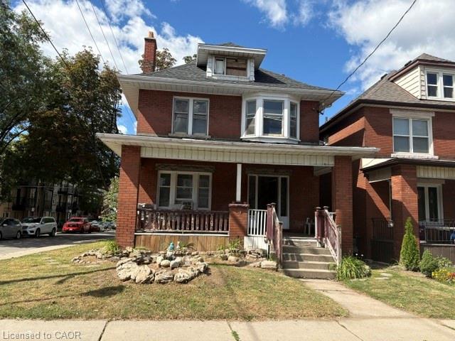 38 Spadina Avenue Property Photo 1