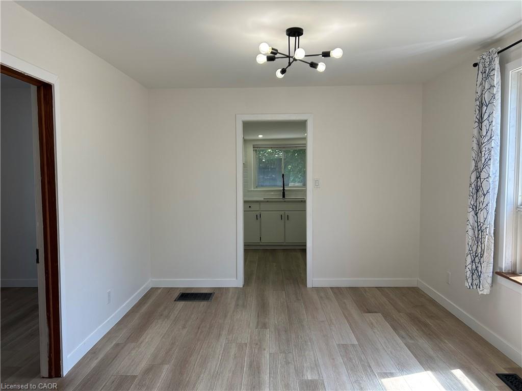 191 Queen Street N Property Photo 11