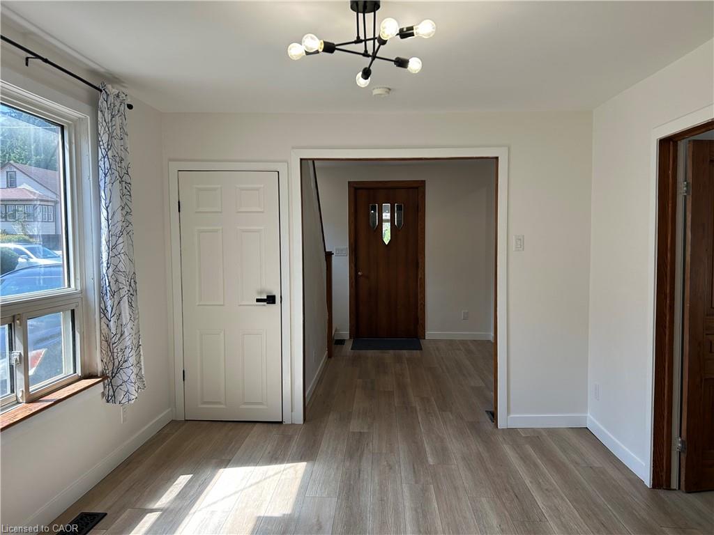 191 Queen Street N Property Photo 12