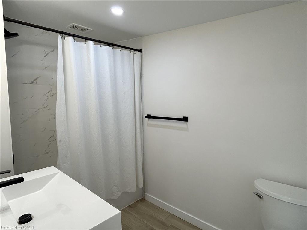 191 Queen Street N Property Photo 20