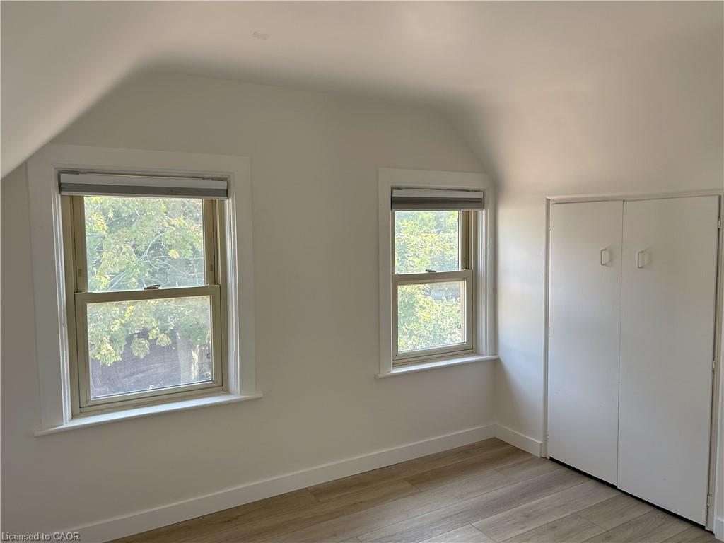 191 Queen Street N Property Photo 26