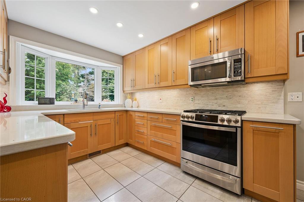 334 Coleridge Drive Property Photo 11