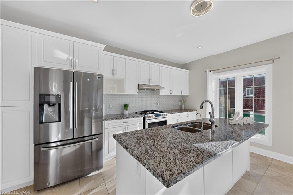 745 Wood Lily Street Property Photo 18
