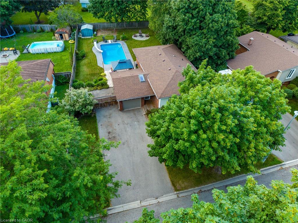 9 Adams Lane Property Photo 34