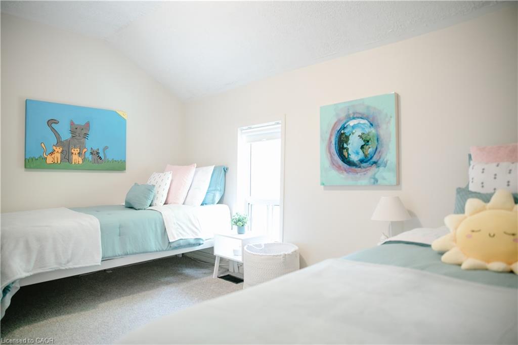 285 Macnab Street Property Photo 3
