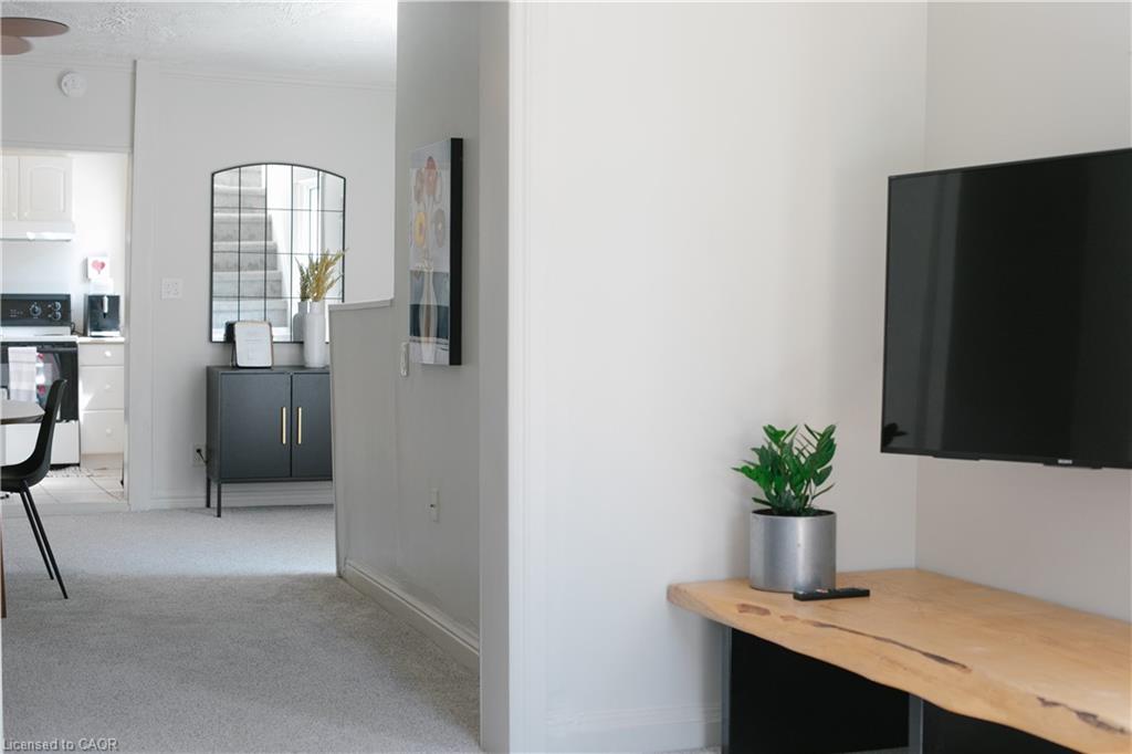 285 Macnab Street Property Photo 11