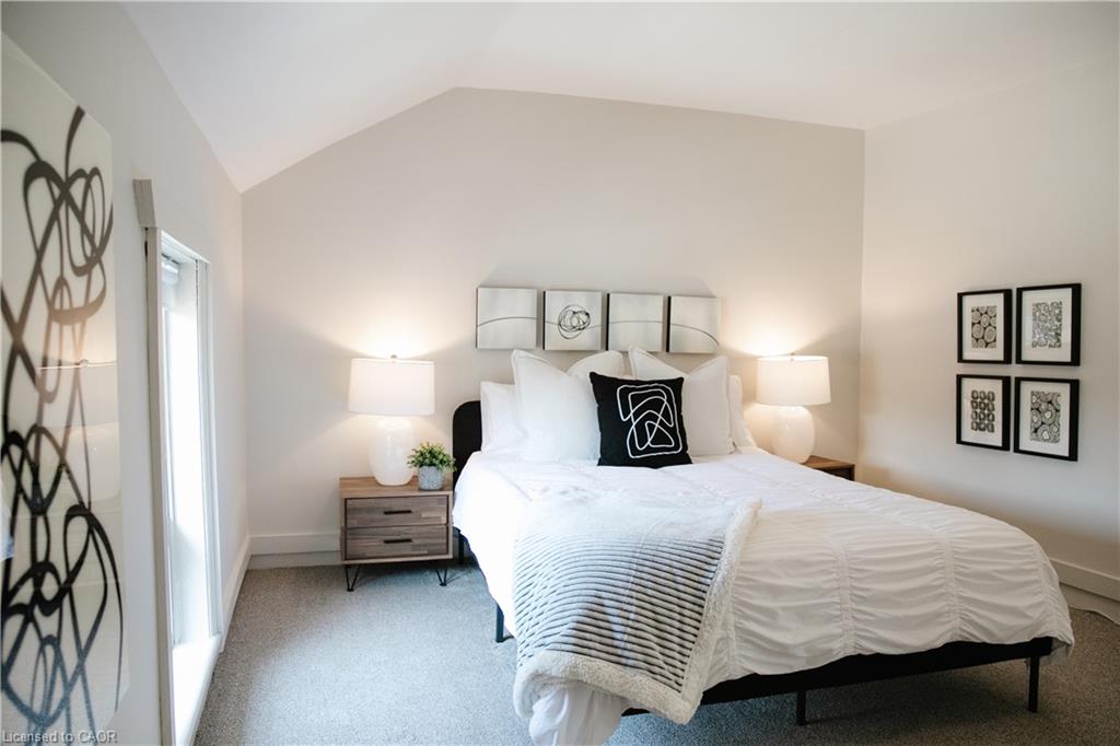 285 Macnab Street Property Photo 14