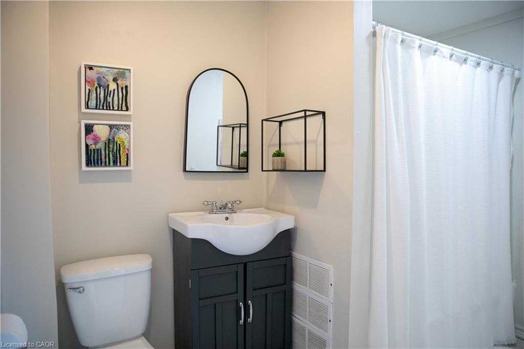 285 Macnab Street Property Photo 18