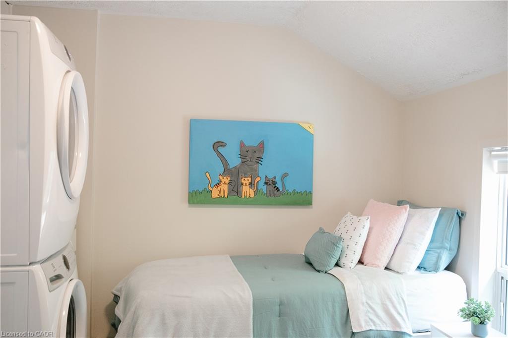 285 Macnab Street Property Photo 20
