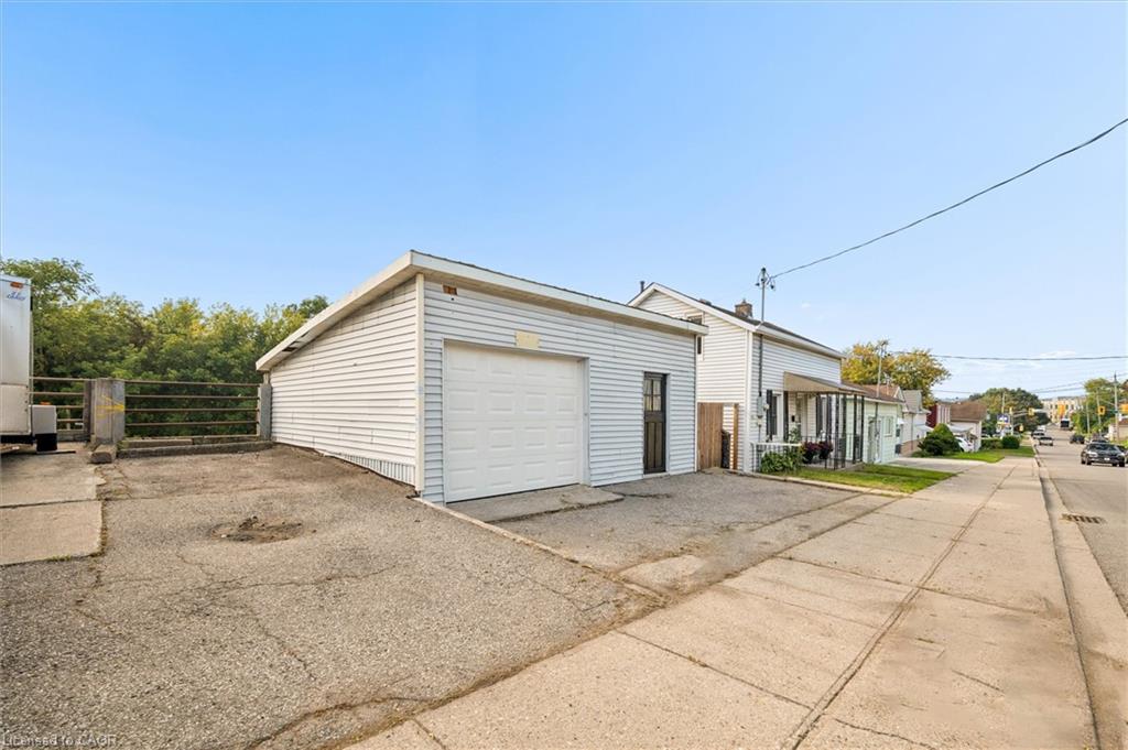 77 Beverly Street Property Photo 4