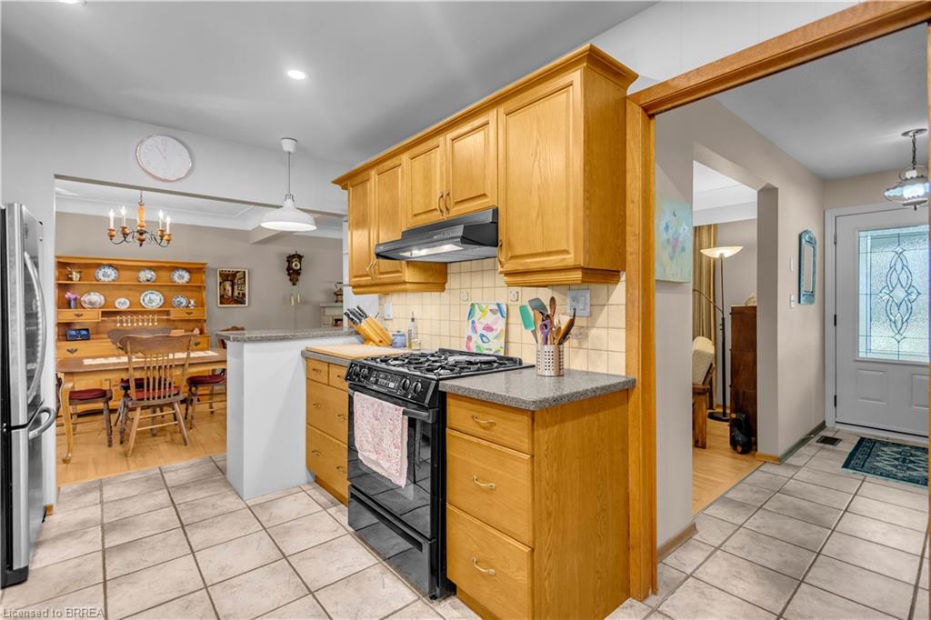 398 Bishopgate Road Property Photo 11