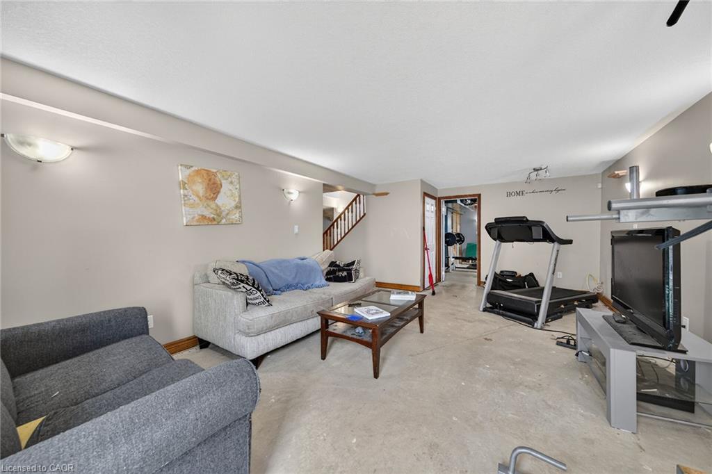 55 Monture Street N Property Photo 32