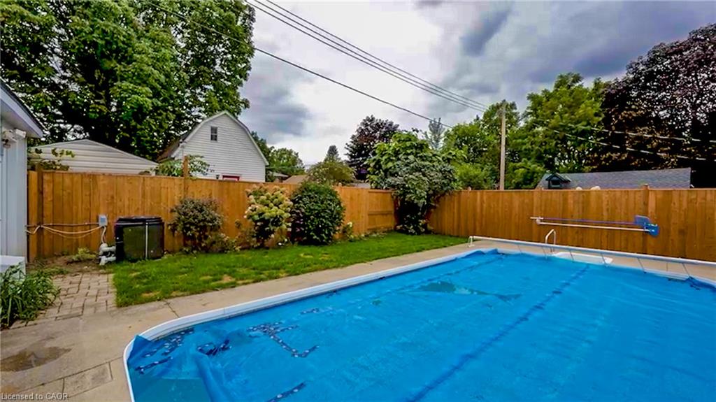72 Pine Street Property Photo 5