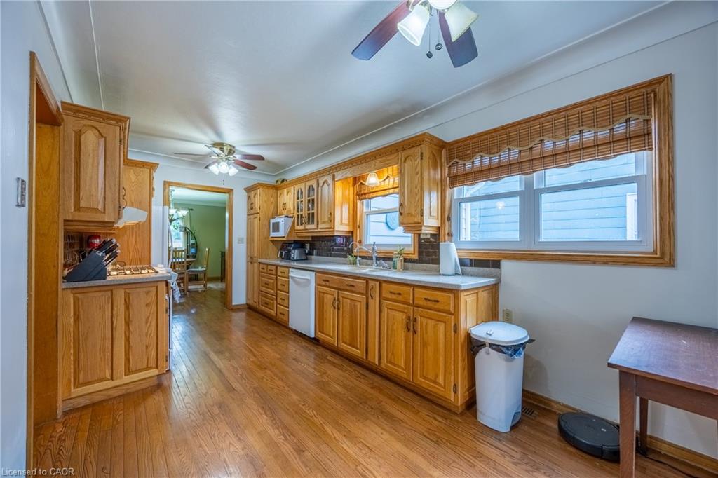 72 Pine Street Property Photo 11