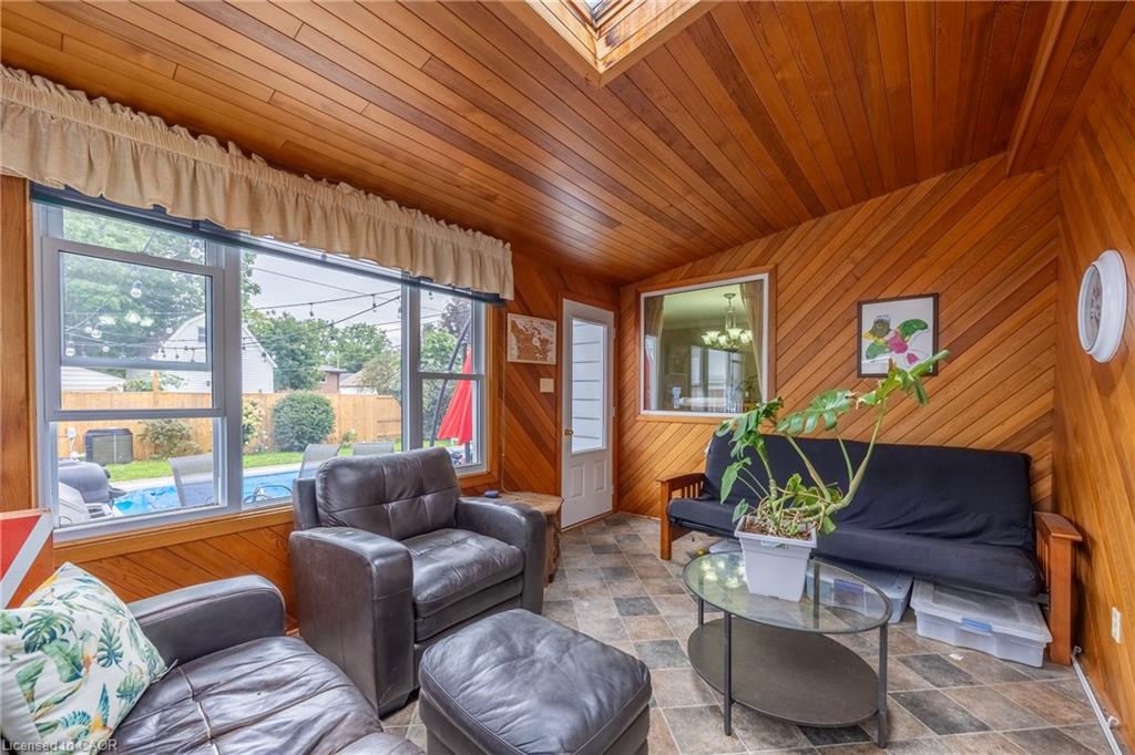 72 Pine Street Property Photo 18