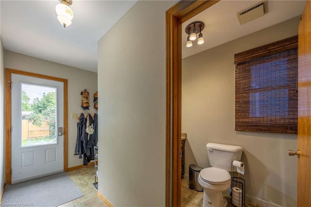 72 Pine Street Property Photo 20