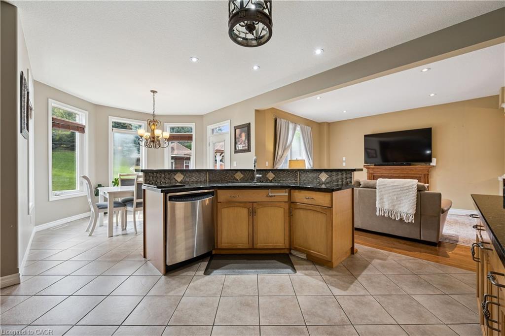 26 Frasson Drive Property Photo 16