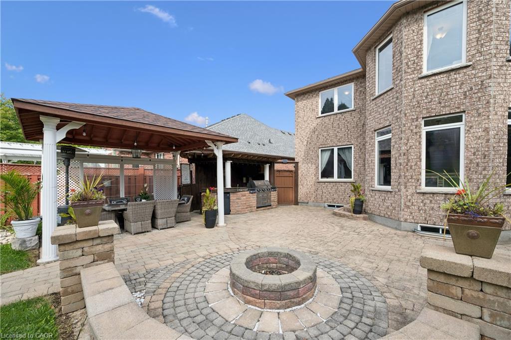 26 Frasson Drive Property Photo 37