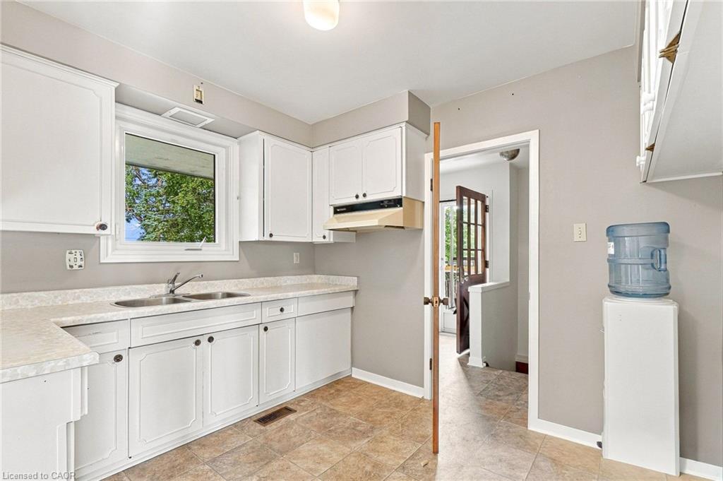 5150 Tremaine Road Property Photo 9