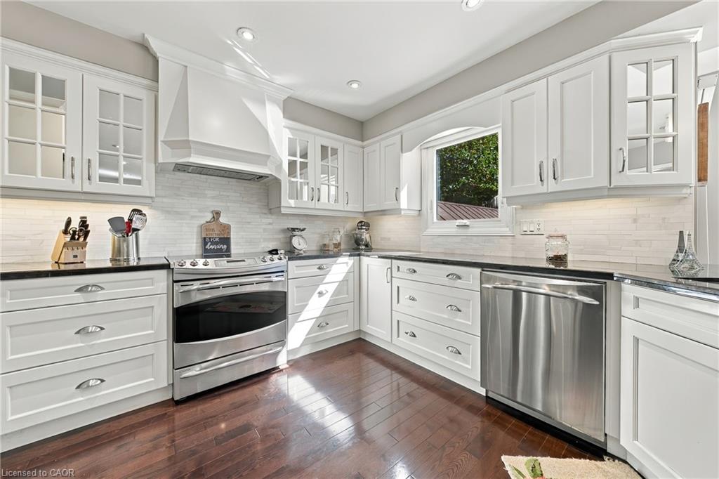 427 Melanie Crescent Property Photo 10