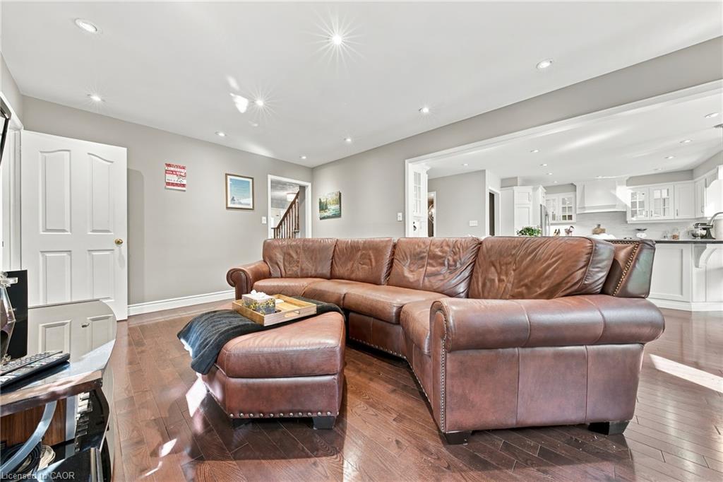 427 Melanie Crescent Property Photo 16
