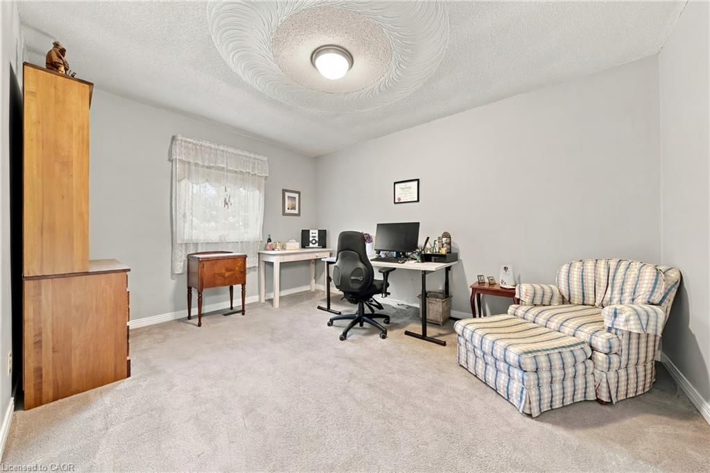 427 Melanie Crescent Property Photo 26