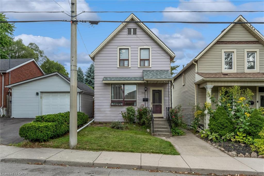 157 Macaulay Street E Property Photo 3