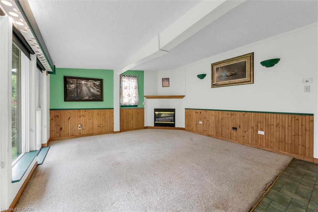 157 Macaulay Street E Property Photo 15
