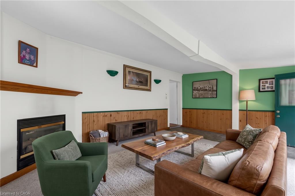 157 Macaulay Street E Property Photo 16