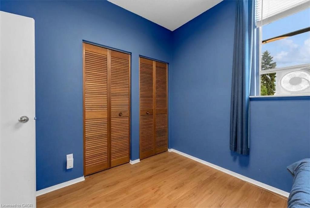 157 Macaulay Street E Property Photo 19