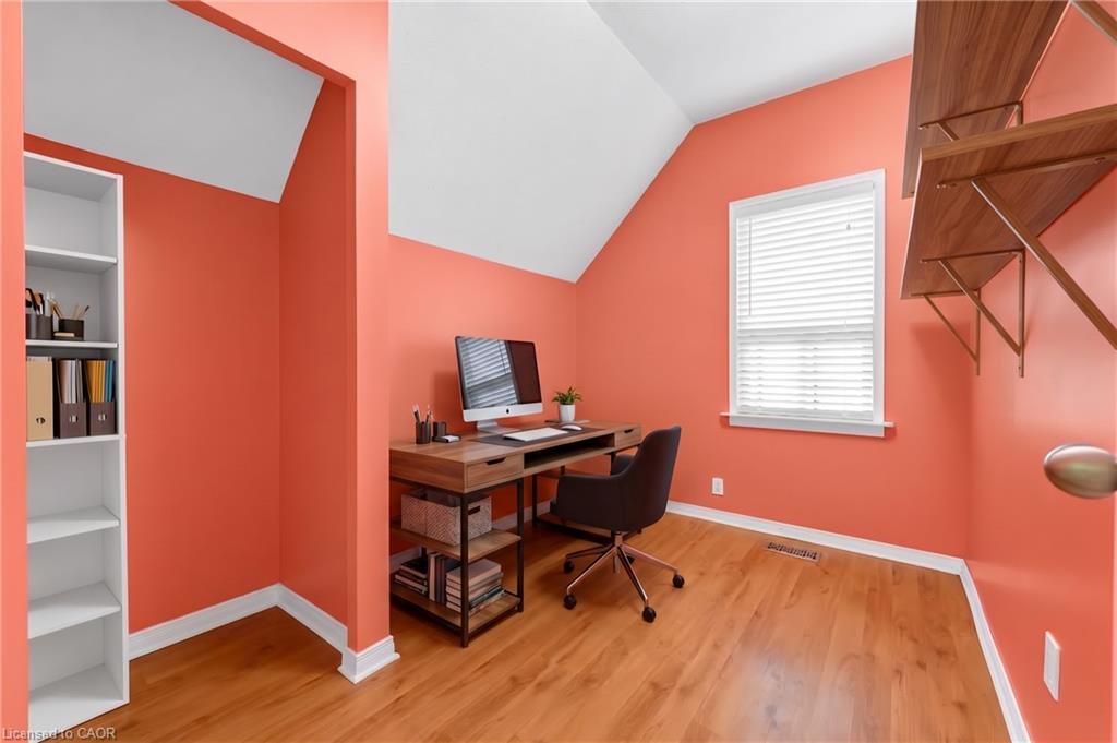 157 Macaulay Street E Property Photo 21