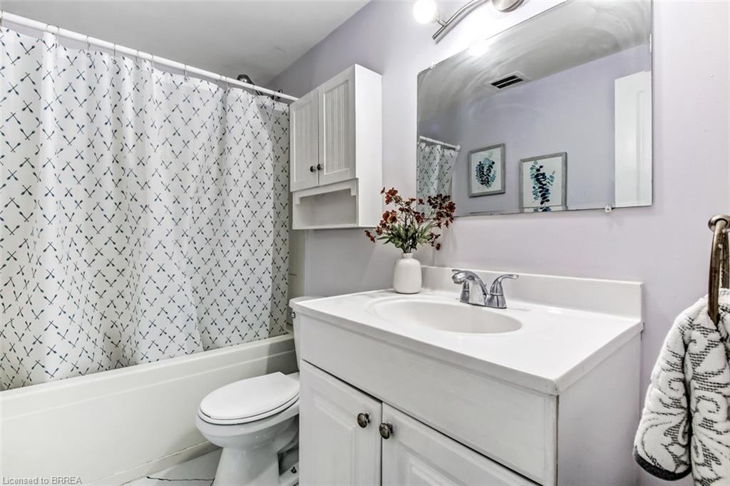 D-51 Metcalfe Crescent Property Photo 11