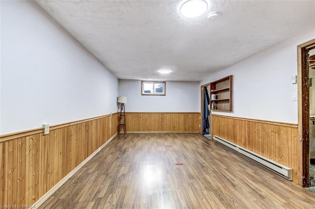 D-51 Metcalfe Crescent Property Photo 14