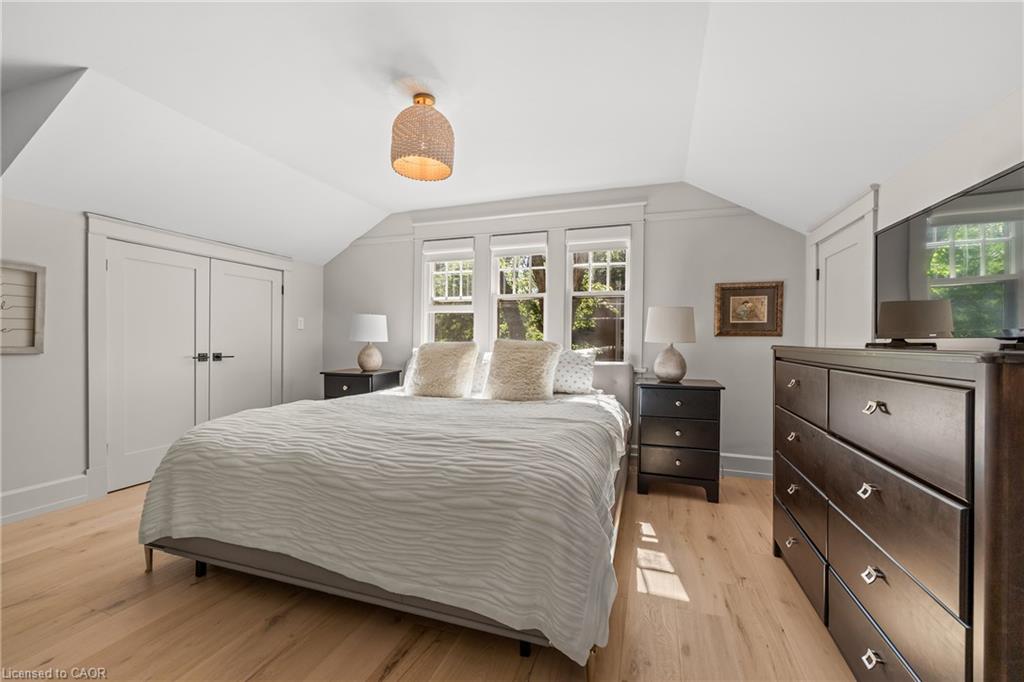 139 Allan Street Property Photo 23