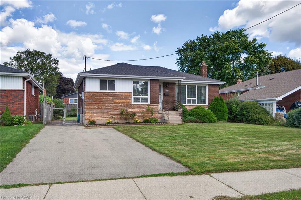 1101 Mohawk Road E Property Photo 1