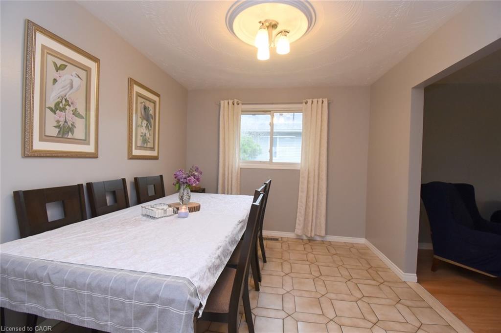 64 Winnett Street N Property Photo 13