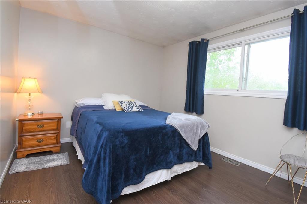 64 Winnett Street N Property Photo 21