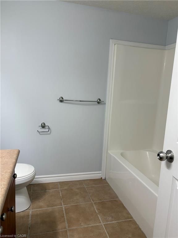 8c-50 Howe Drive Property Photo 12
