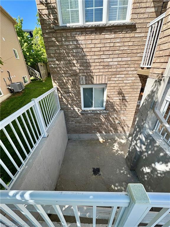 8c-50 Howe Drive Property Photo 17