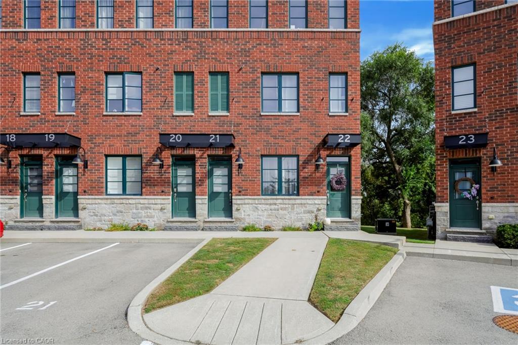 22-290 Barton Street W Property Photo 1