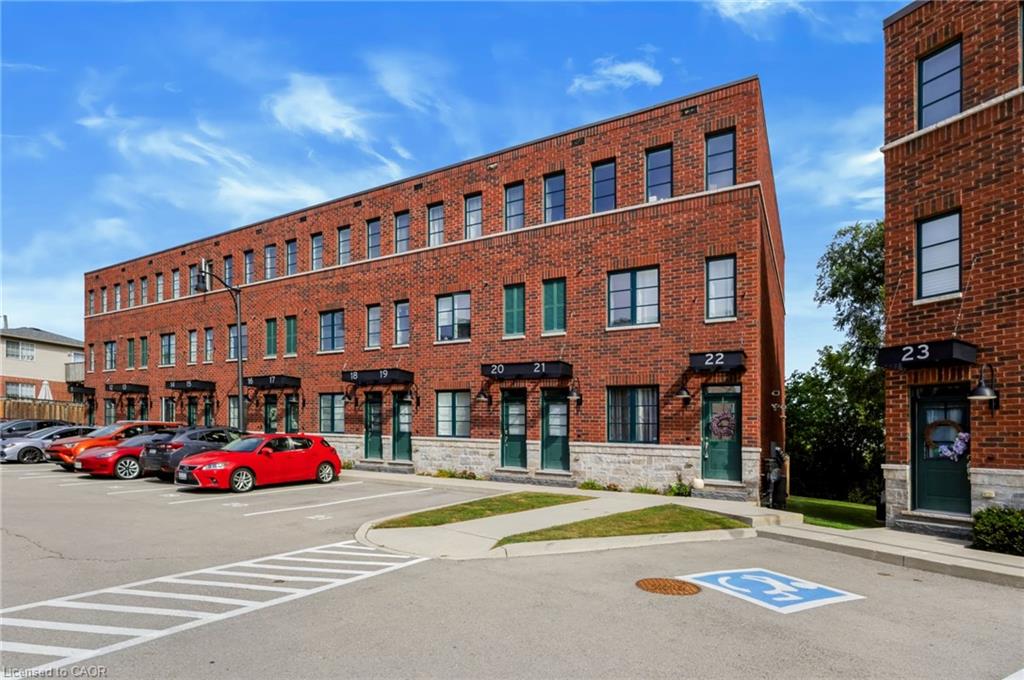 22-290 Barton Street W Property Photo 2