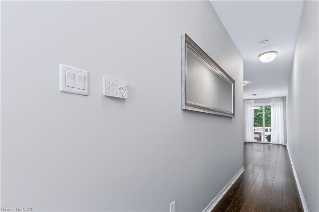 22-290 Barton Street W Property Photo 5